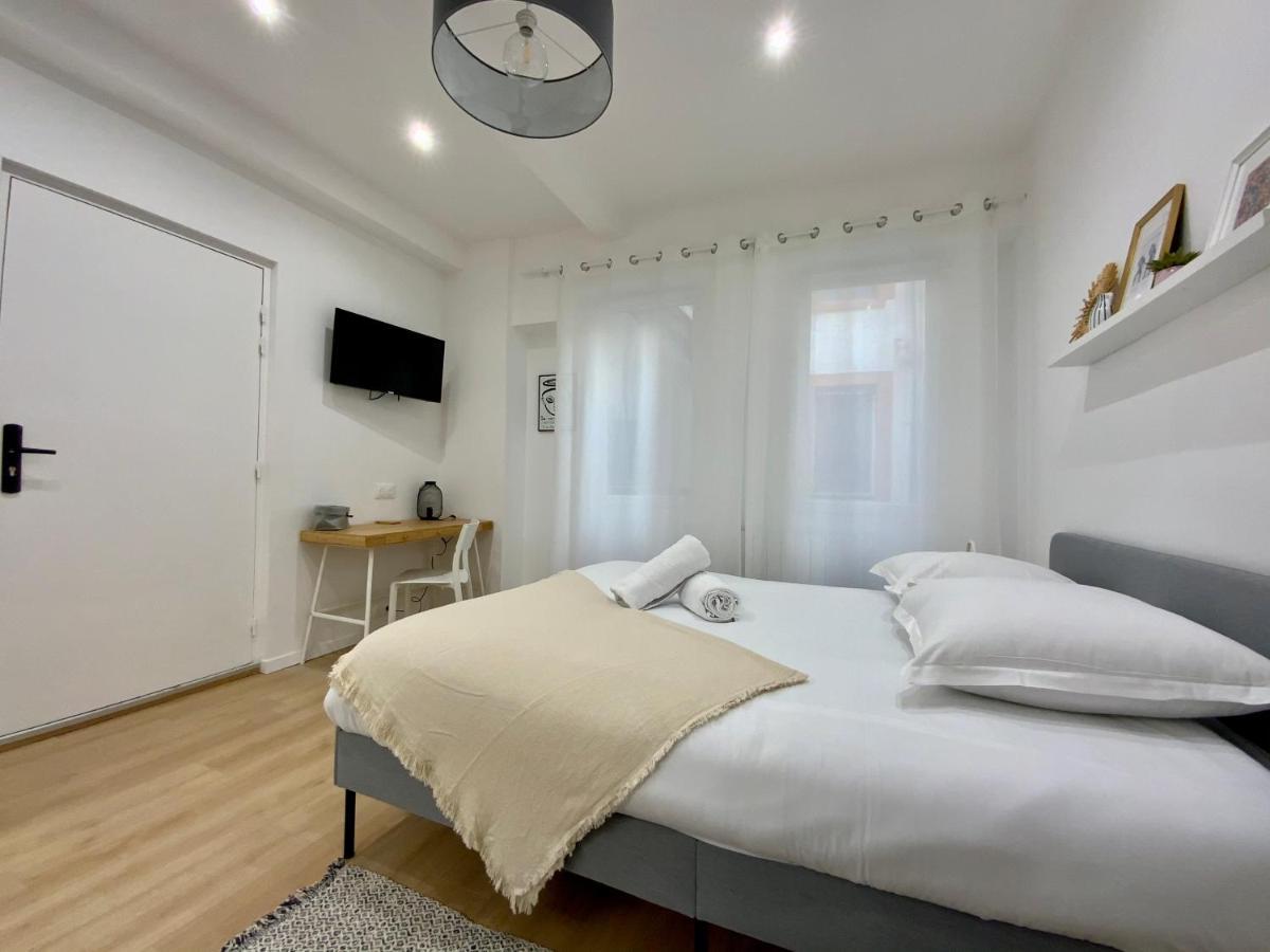 Appartement Le Victor Hugo - Studio Avec Parking # Hypercentre